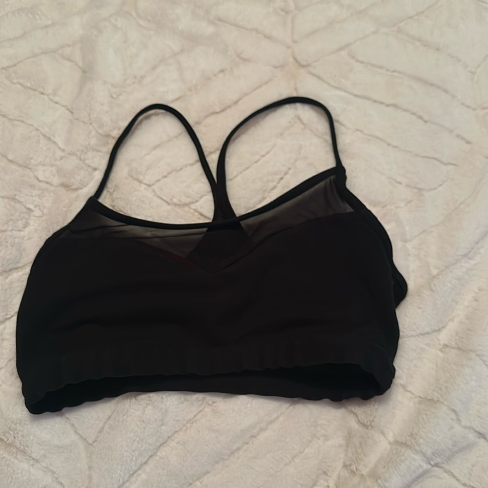 Black sports bra